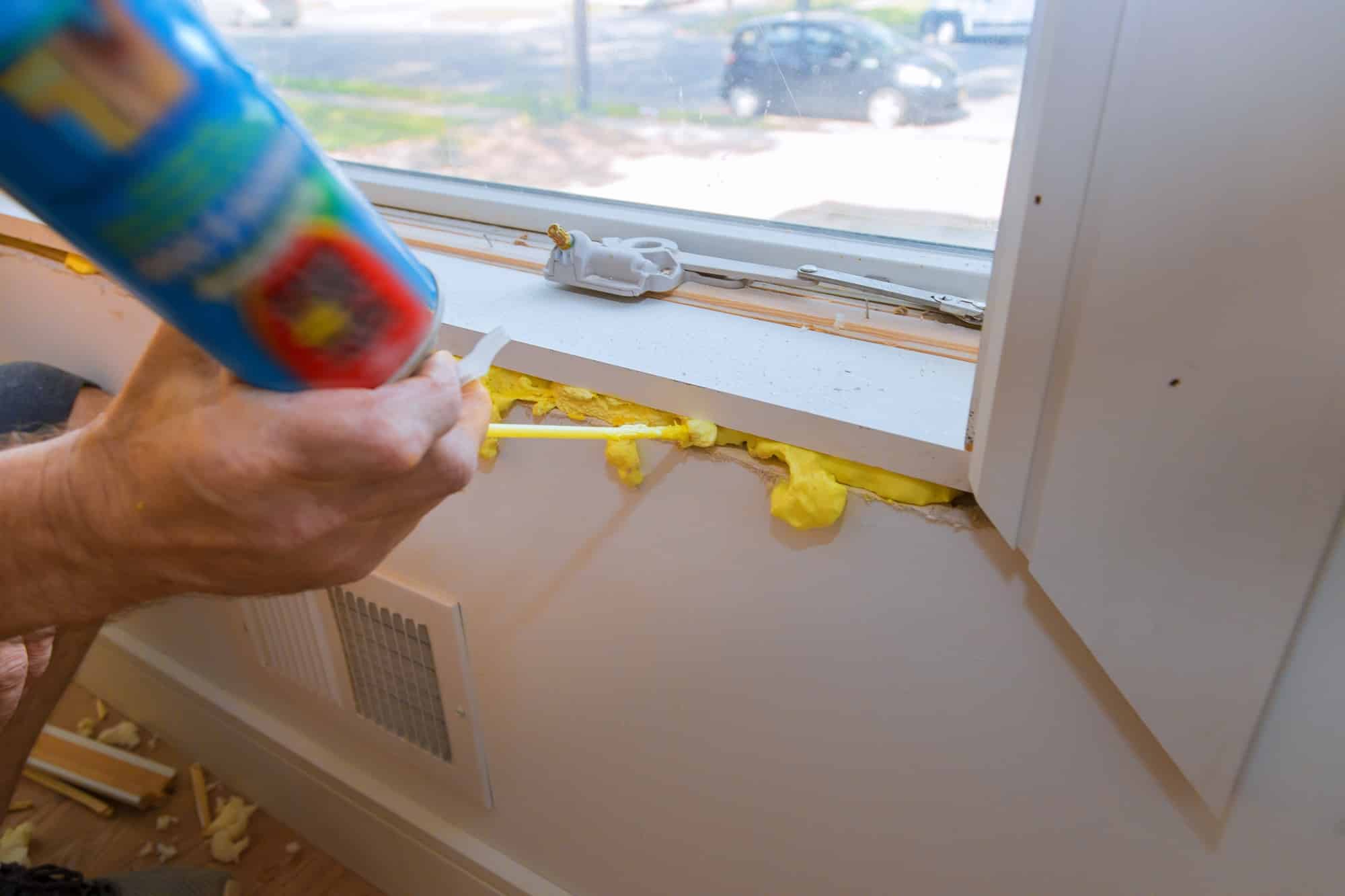 Construction PU foam in the window is installed using a mounting installation foam